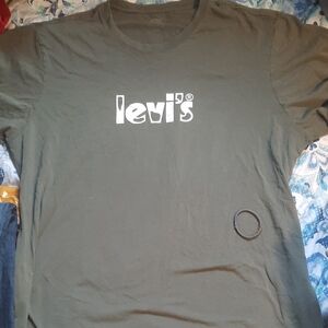 Levi's Olive Graphic Tee